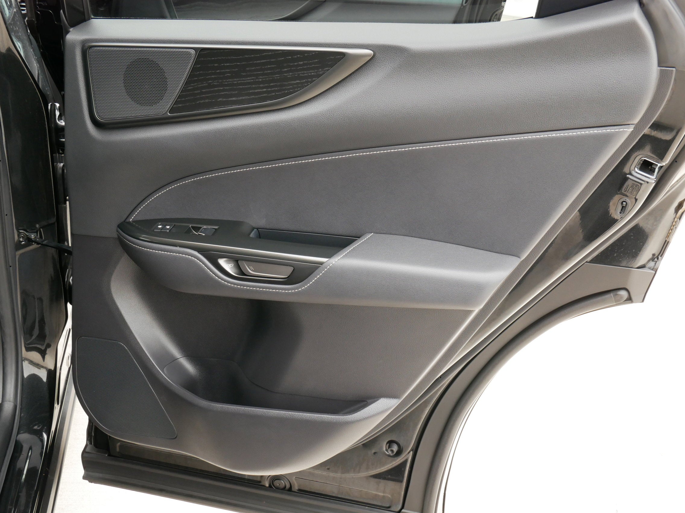 2023 Lexus NX 450h+ Luxury