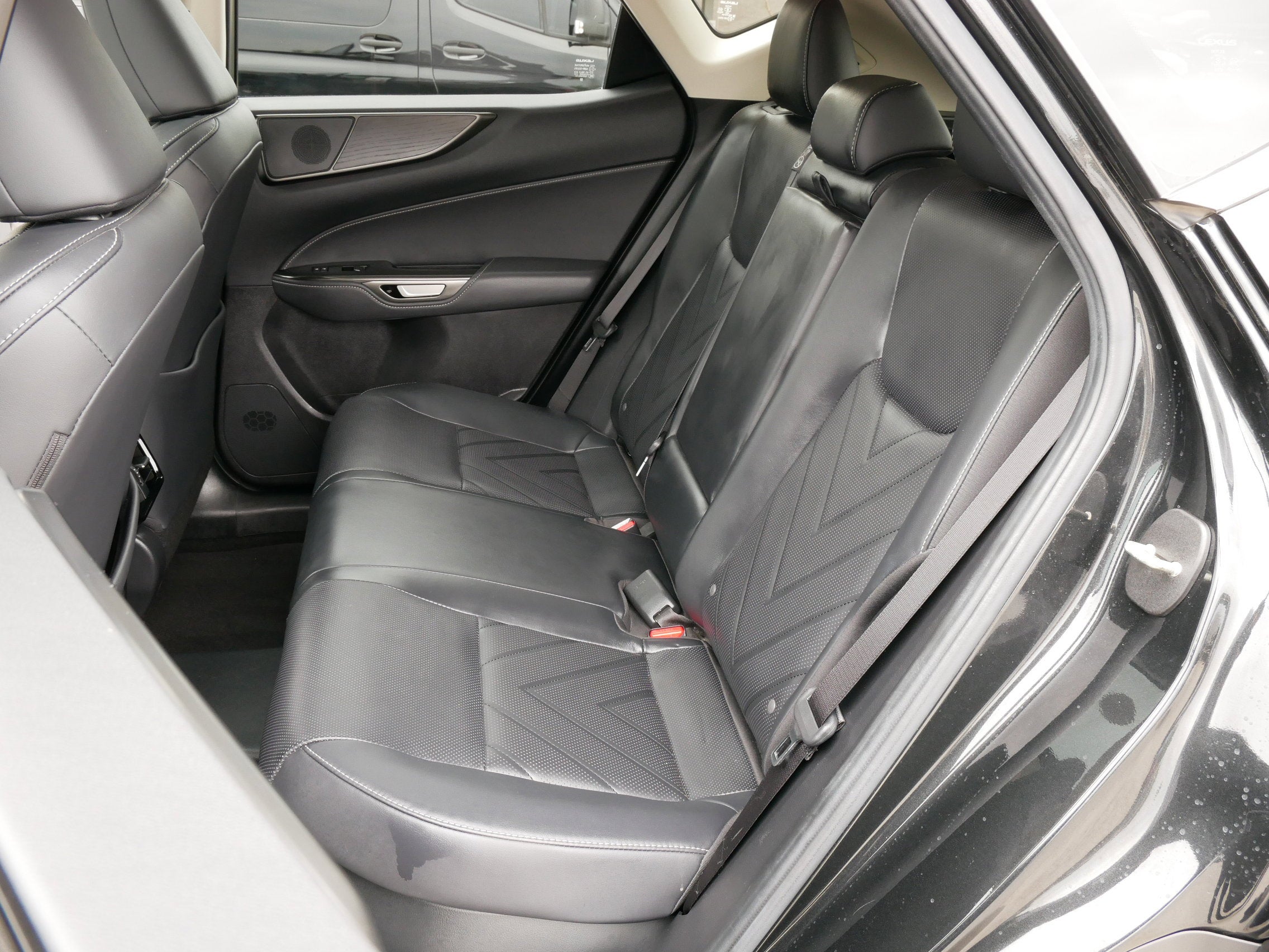 2023 Lexus NX 450h+ Luxury