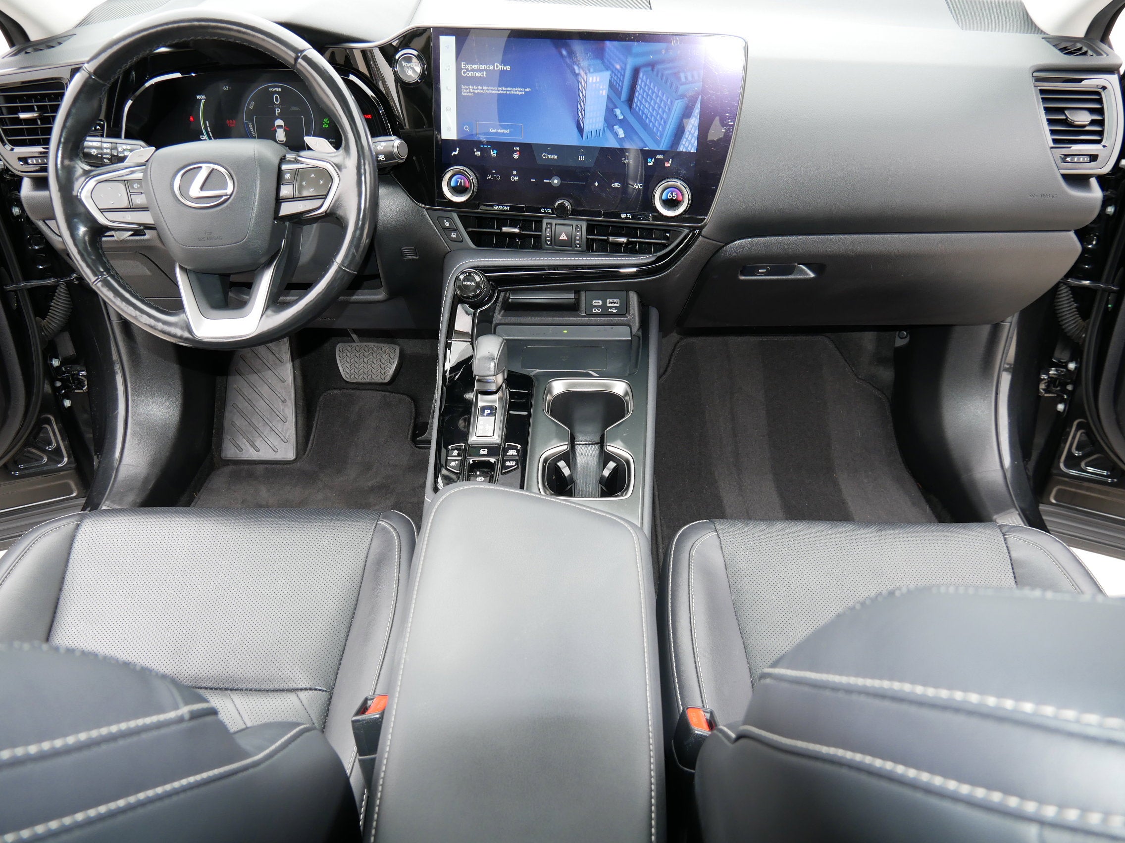 2023 Lexus NX 450h+ Luxury