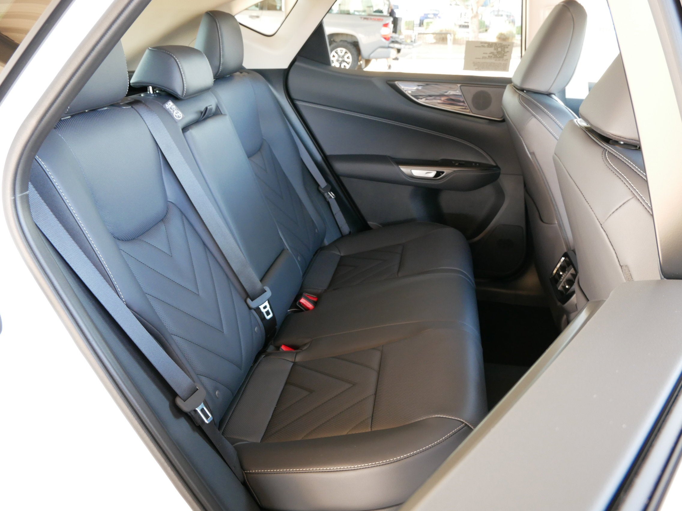 2026 Lexus NX 450h PREMIUM PLUS AWD