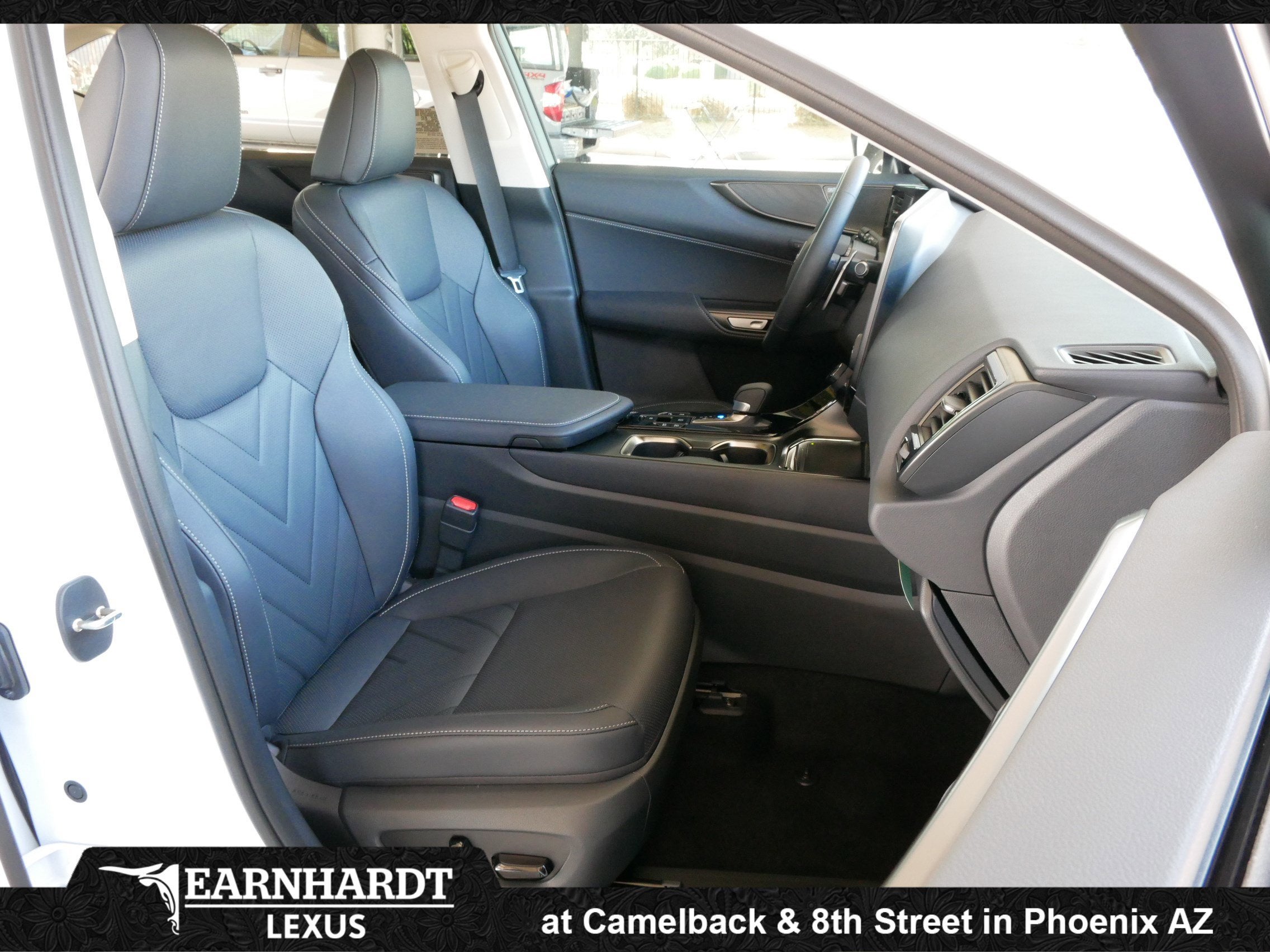 2026 Lexus NX 450h+ Luxury