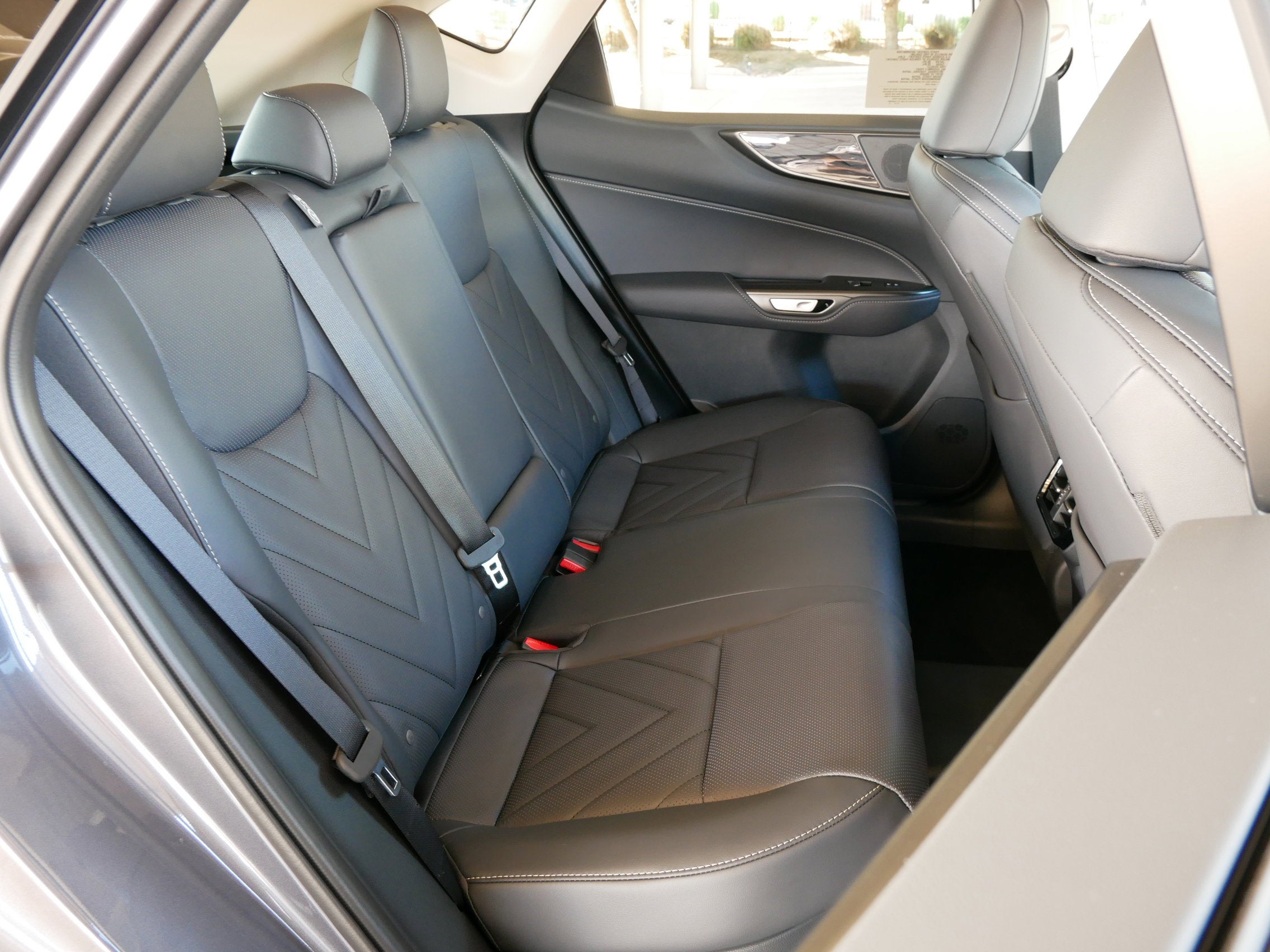 2026 Lexus NX 450h PREMIUM PLUS AWD