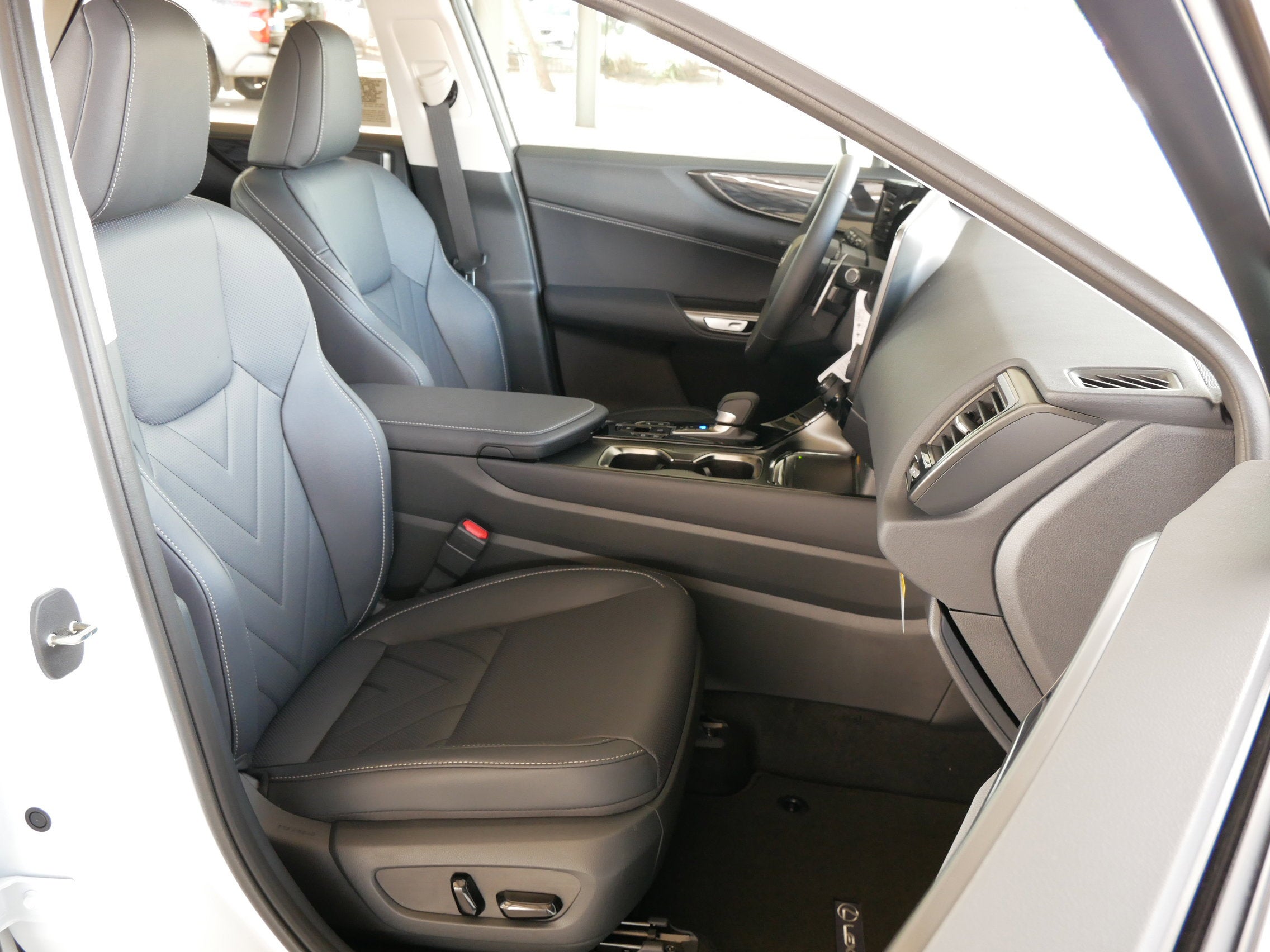 2026 Lexus NX 450h PREMIUM PLUS AWD