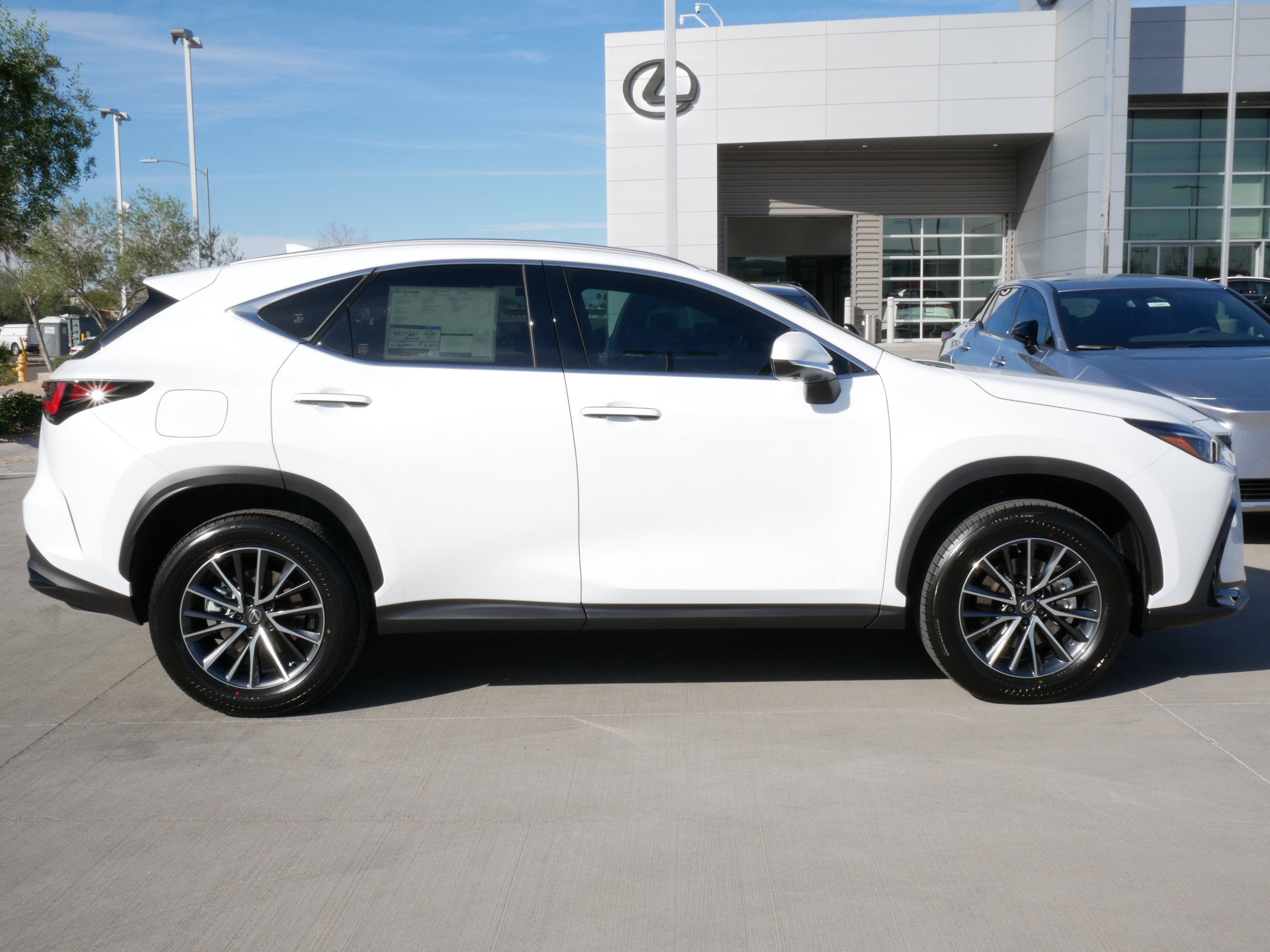 2026 Lexus NX 450h PREMIUM PLUS AWD