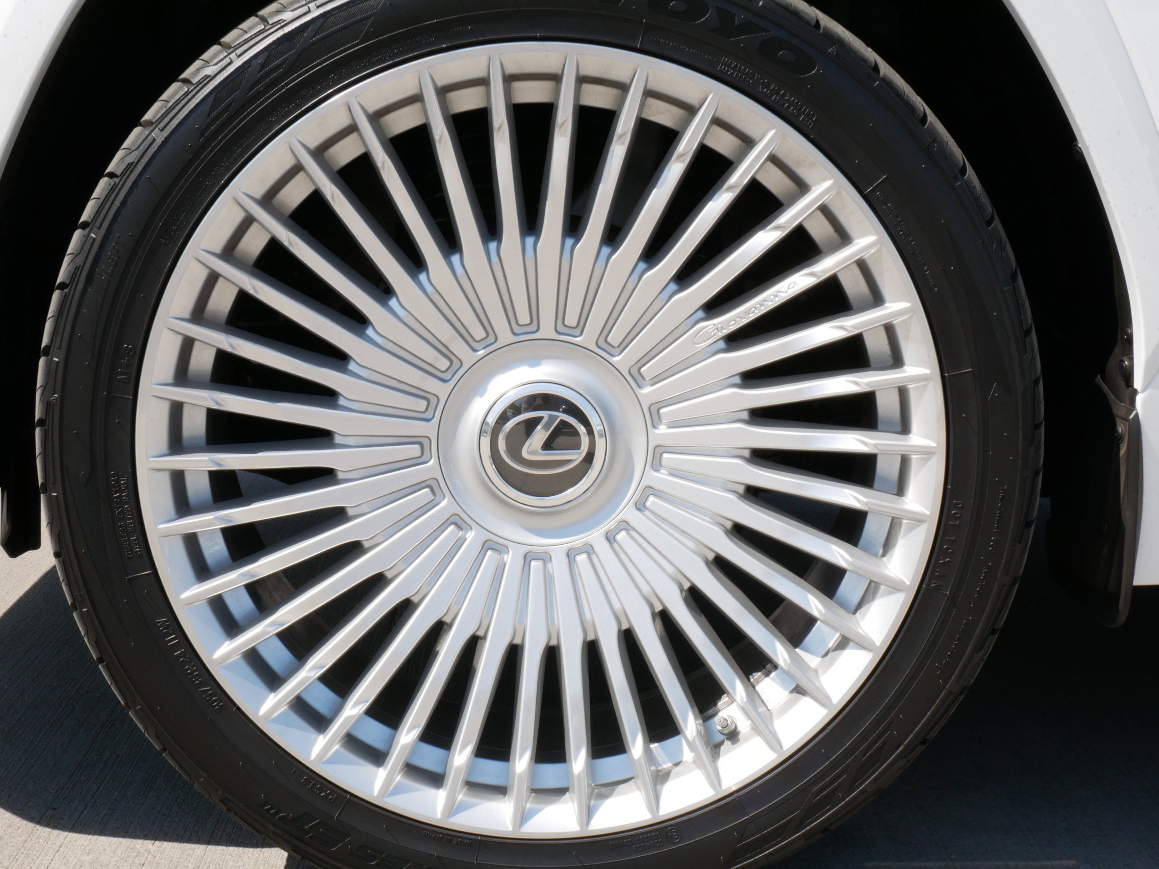 2025 Lexus LX 700h F SPORT