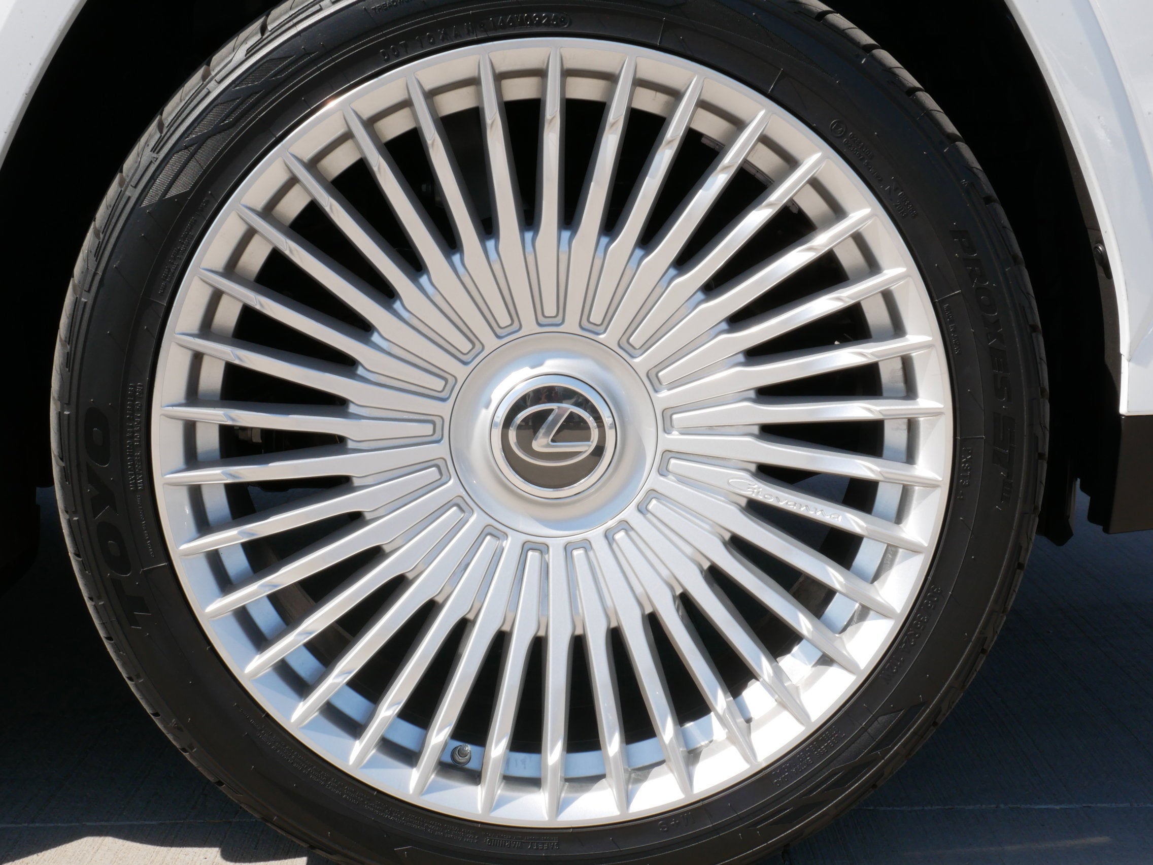 2025 Lexus LX 700h F SPORT