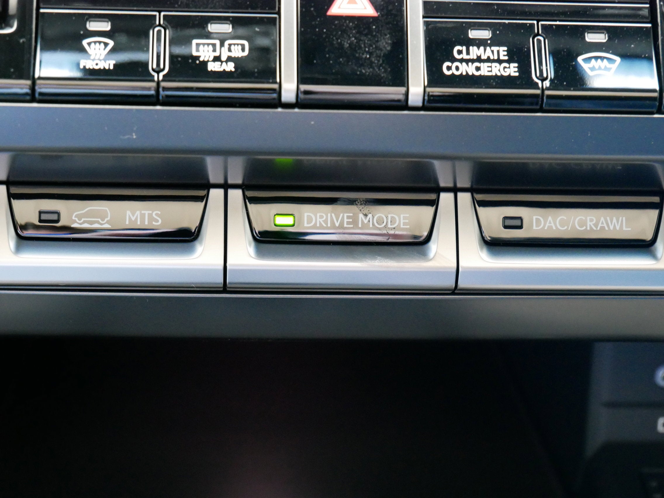 2025 Lexus LX 700h F SPORT