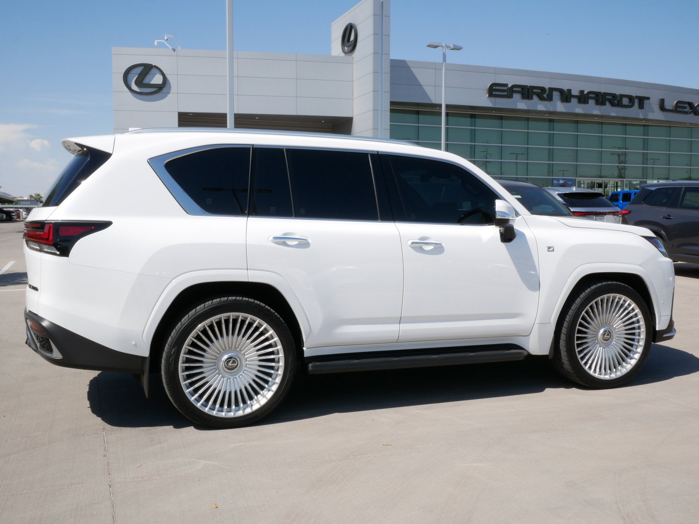 2025 Lexus LX 700h F SPORT