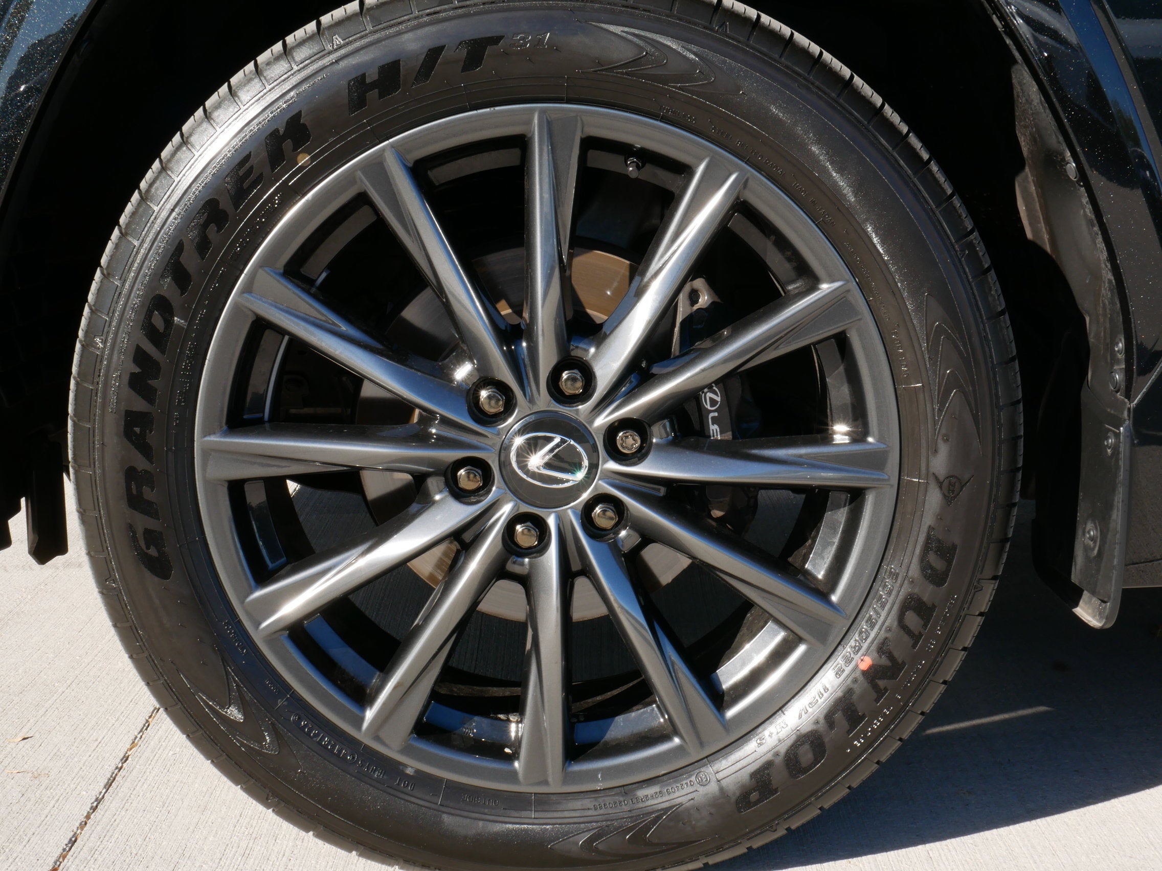 2026 Lexus LX 700h F SPORT Handling