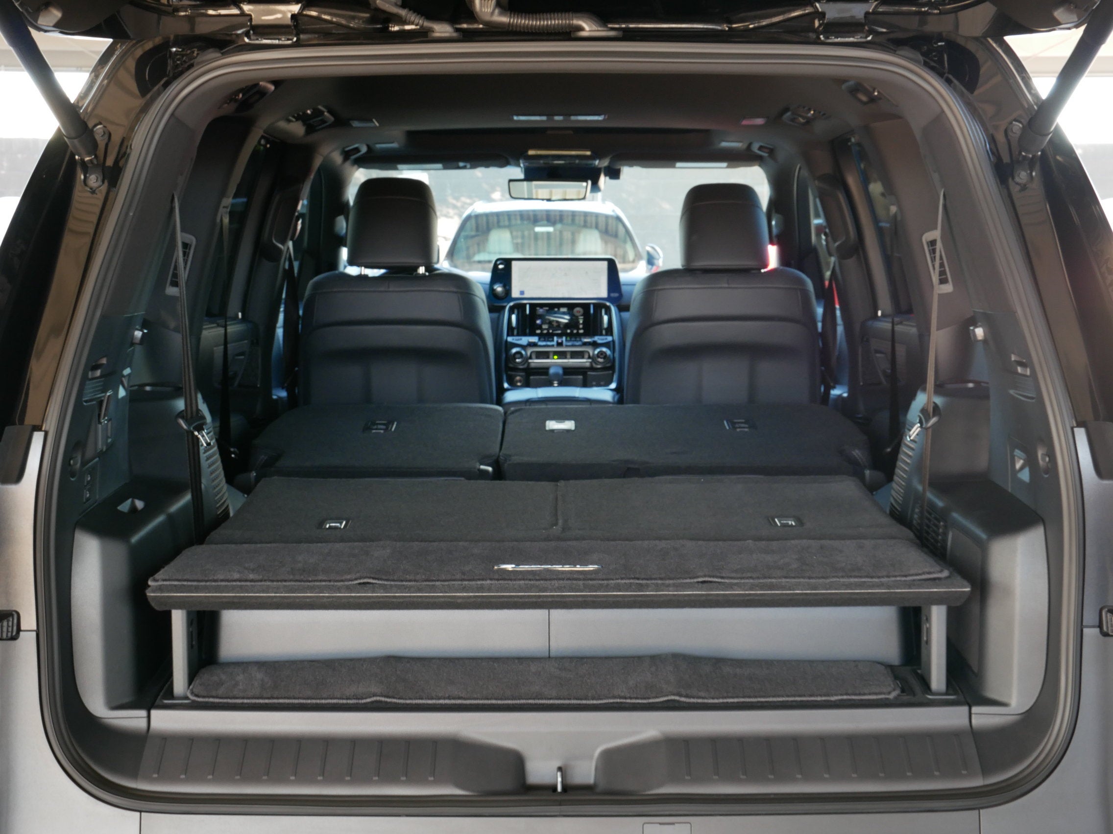 2026 Lexus LX 700h F SPORT Handling