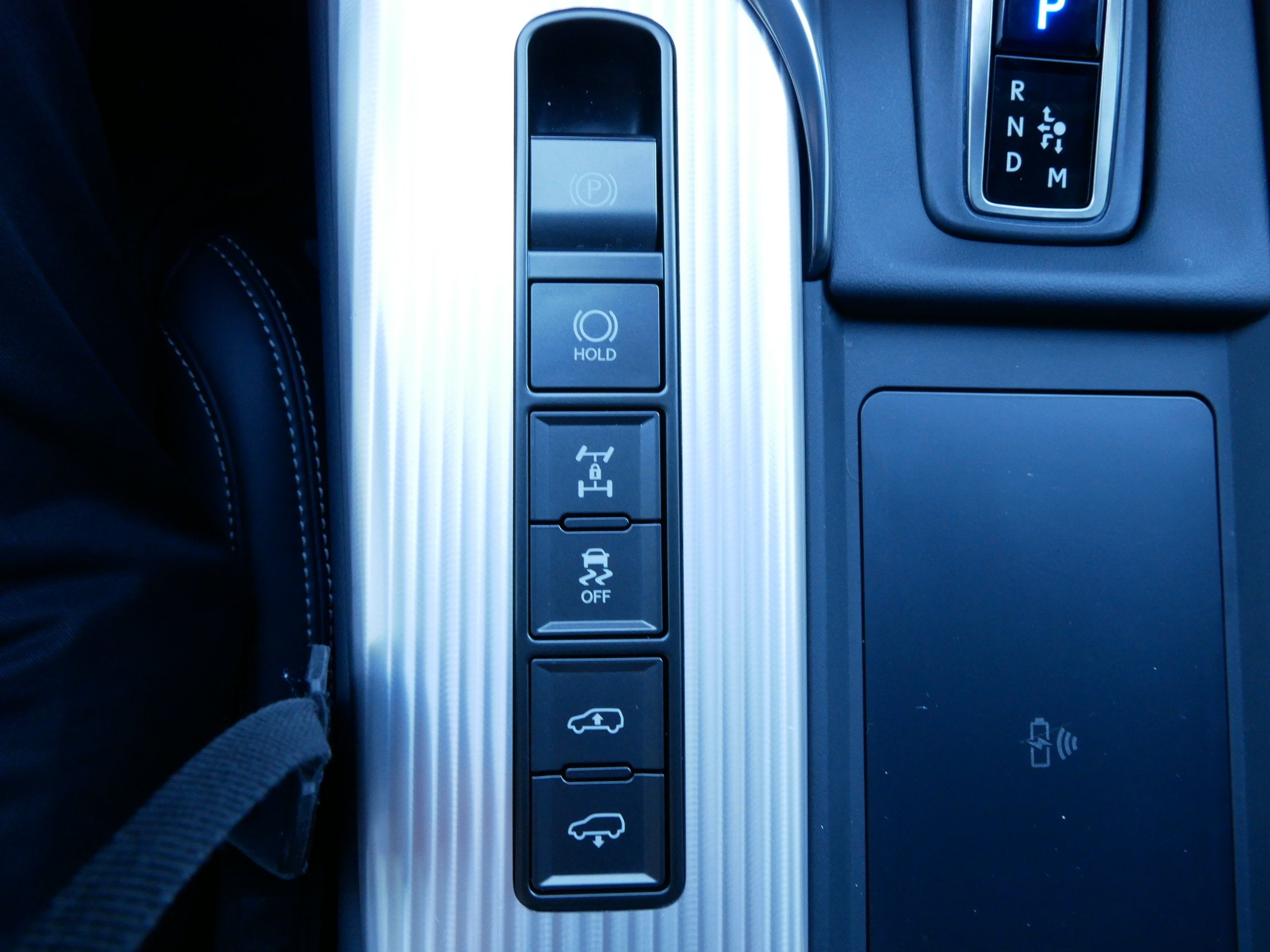 2026 Lexus LX 700h F SPORT Handling