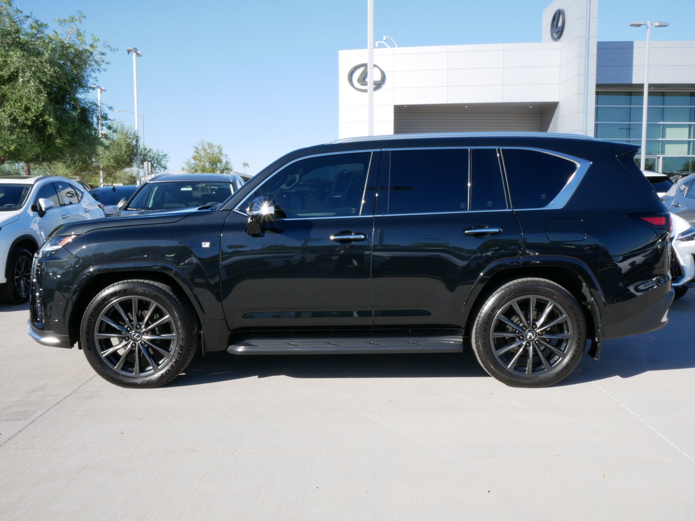 2026 Lexus LX 700h F SPORT Handling