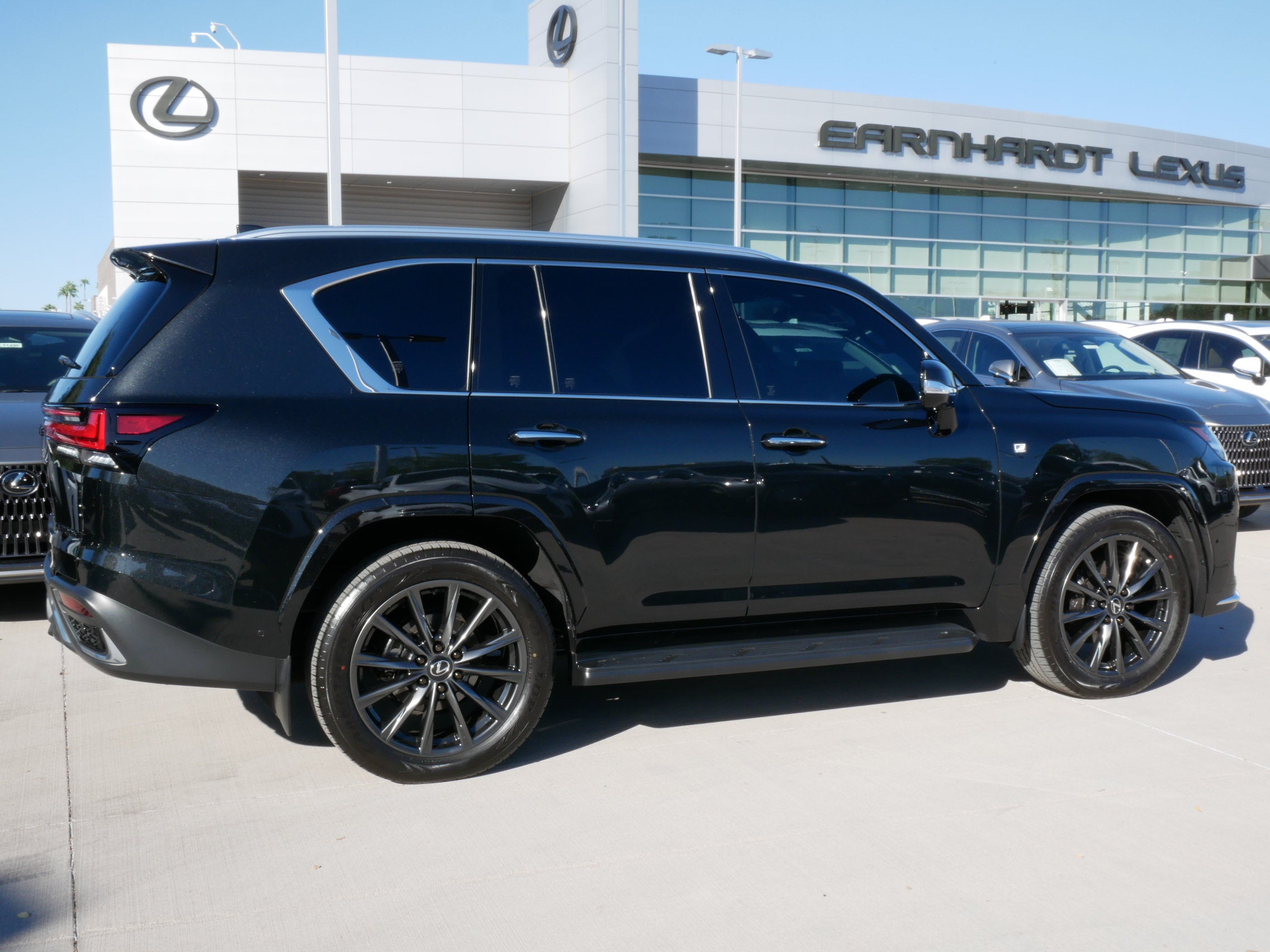 2026 Lexus LX 700h F SPORT Handling