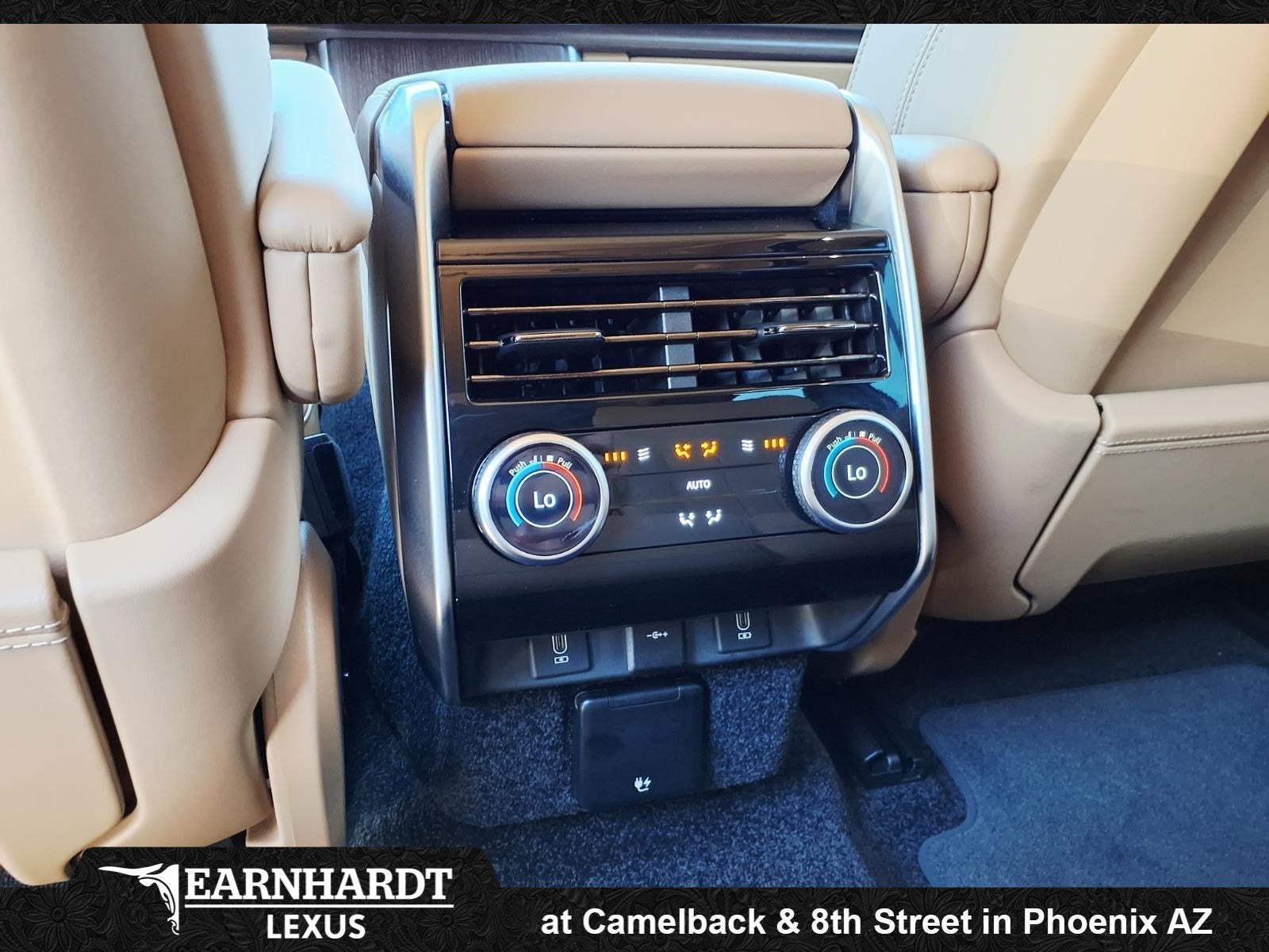 2026 Land Rover Range Rover SE