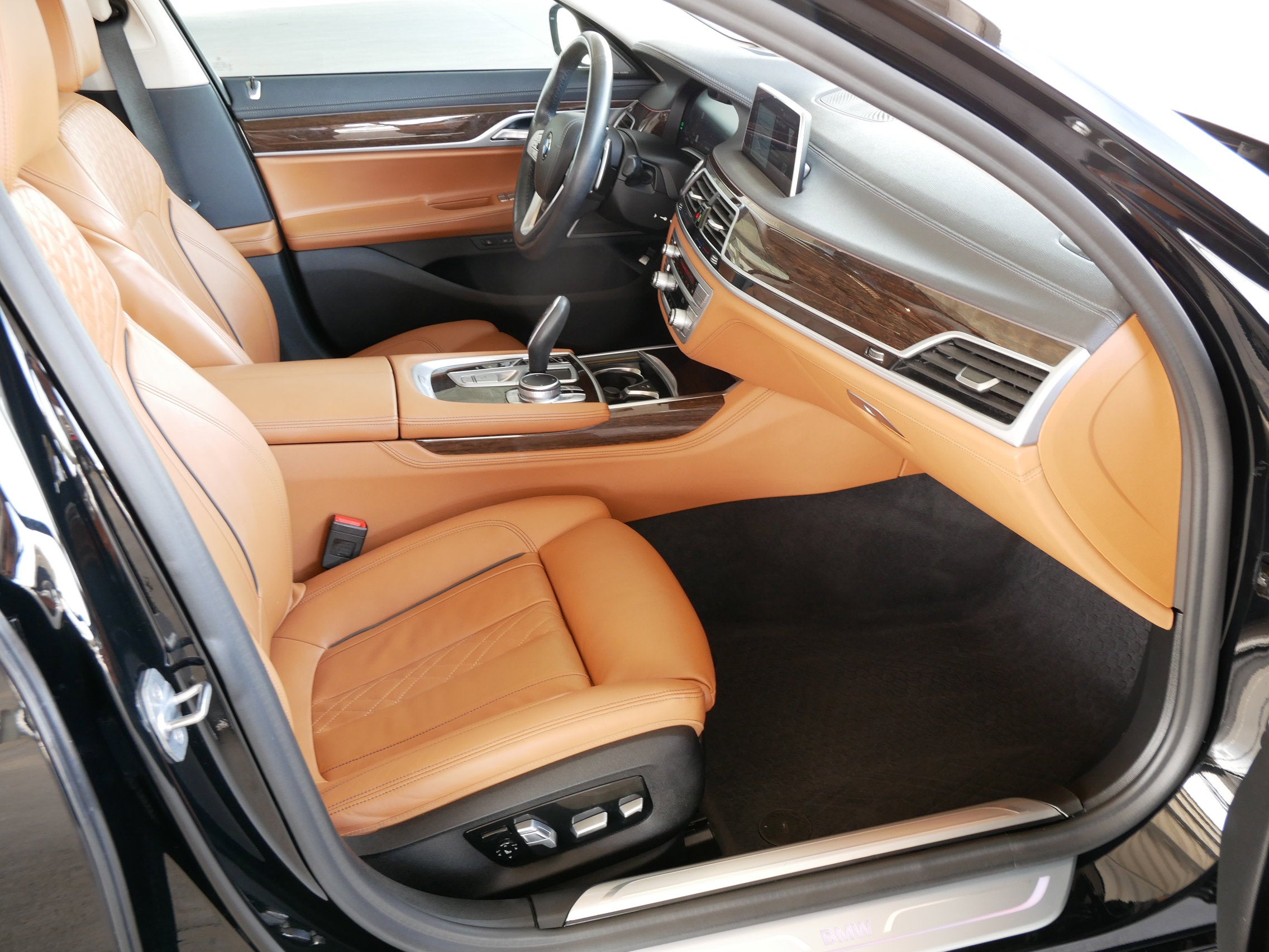 2020 BMW 7 Series 740i