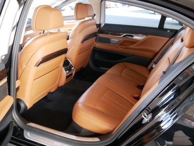 2020 BMW 7 Series 740i