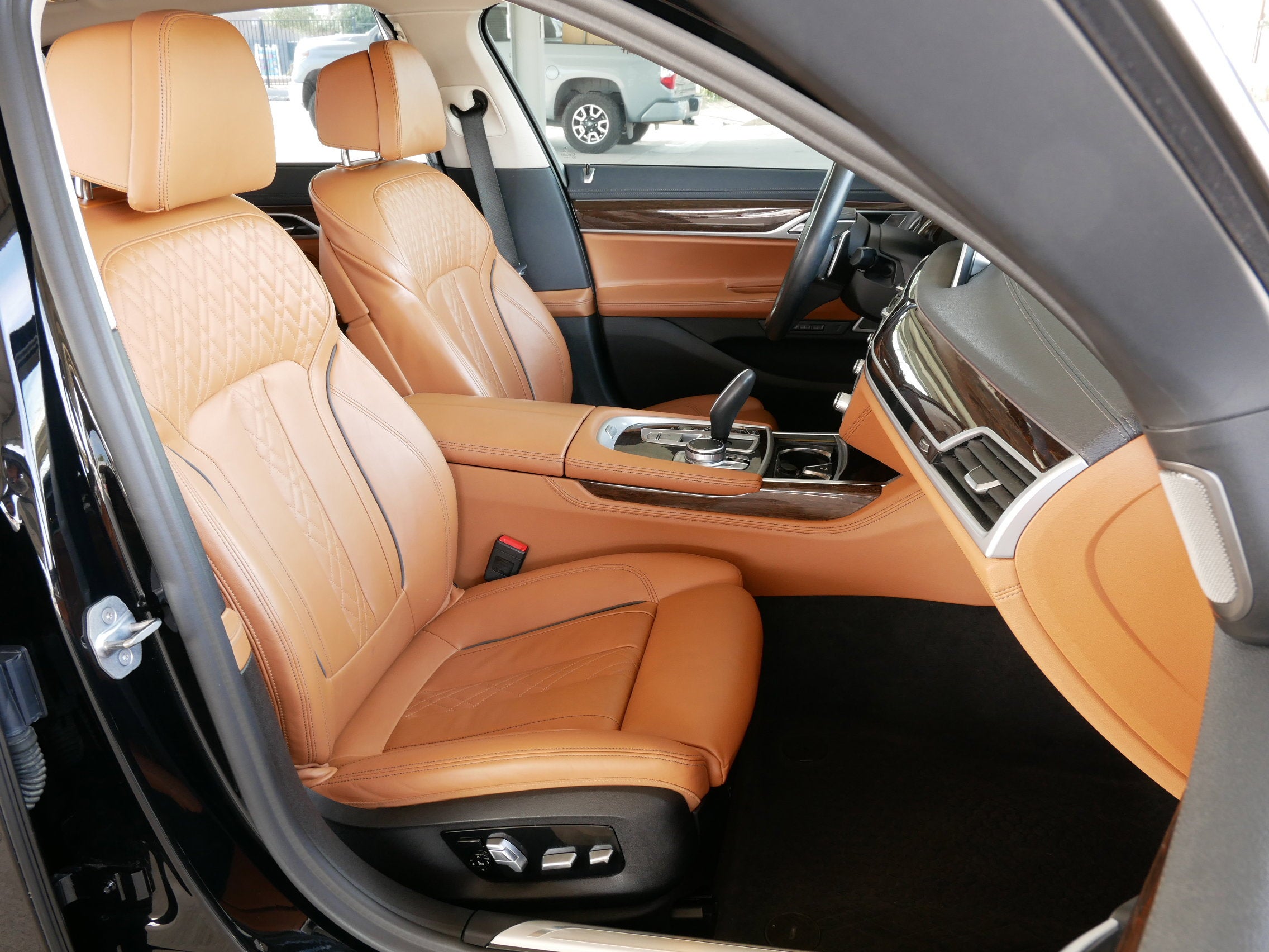 2020 BMW 7 Series 740i