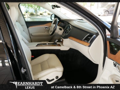 2021 Volvo XC90 Momentum