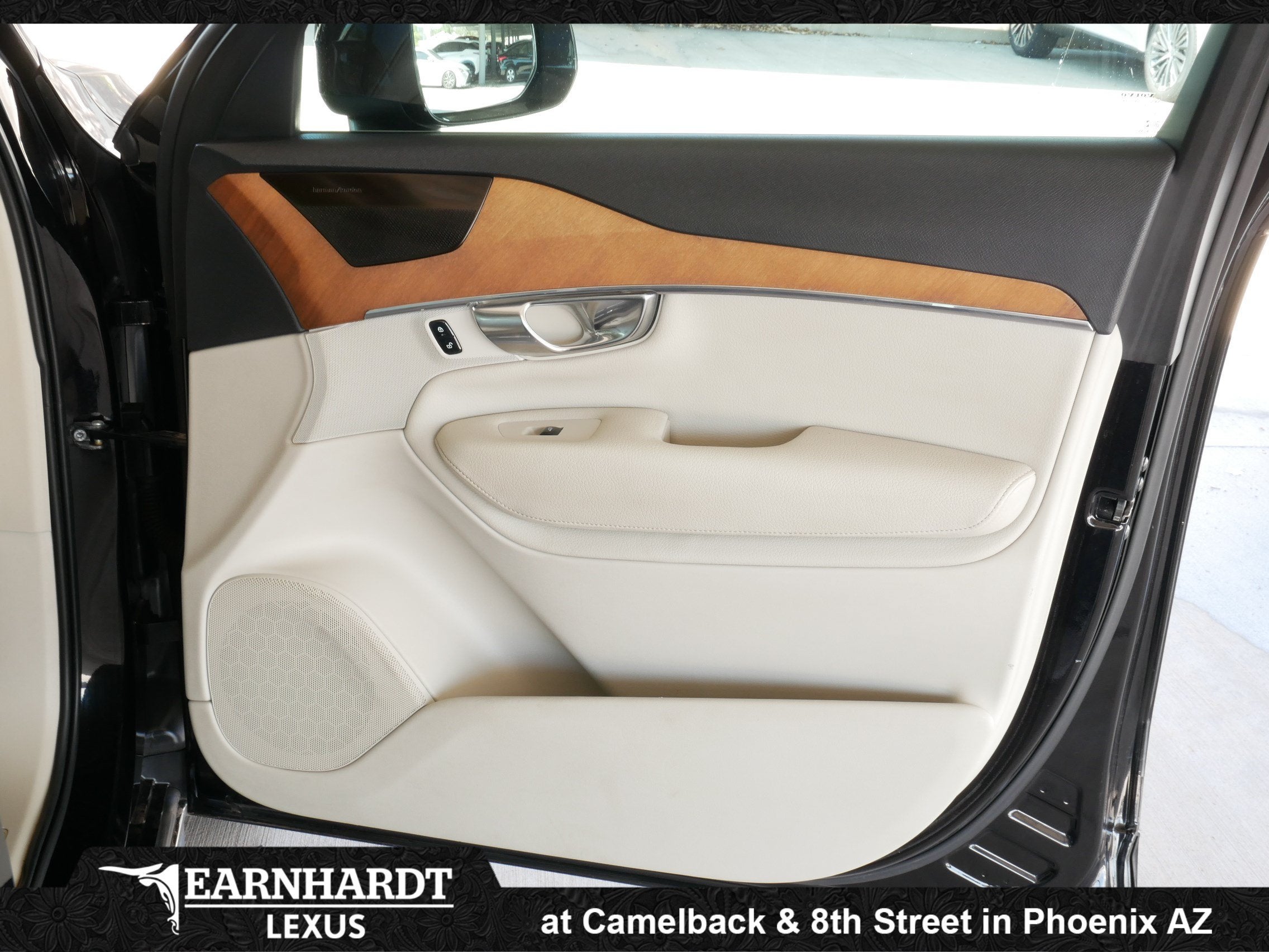 2021 Volvo XC90 Momentum