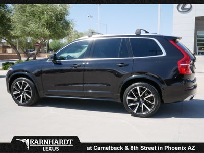 2021 Volvo XC90 Momentum