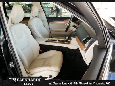 2021 Volvo XC90 Momentum