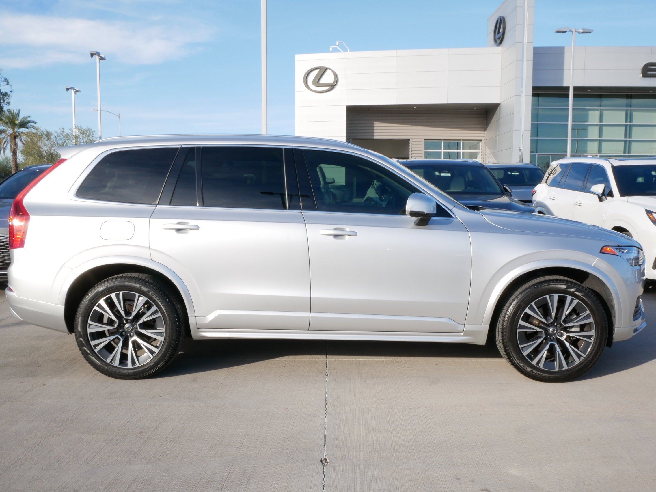 2022 Volvo XC90 Momentum