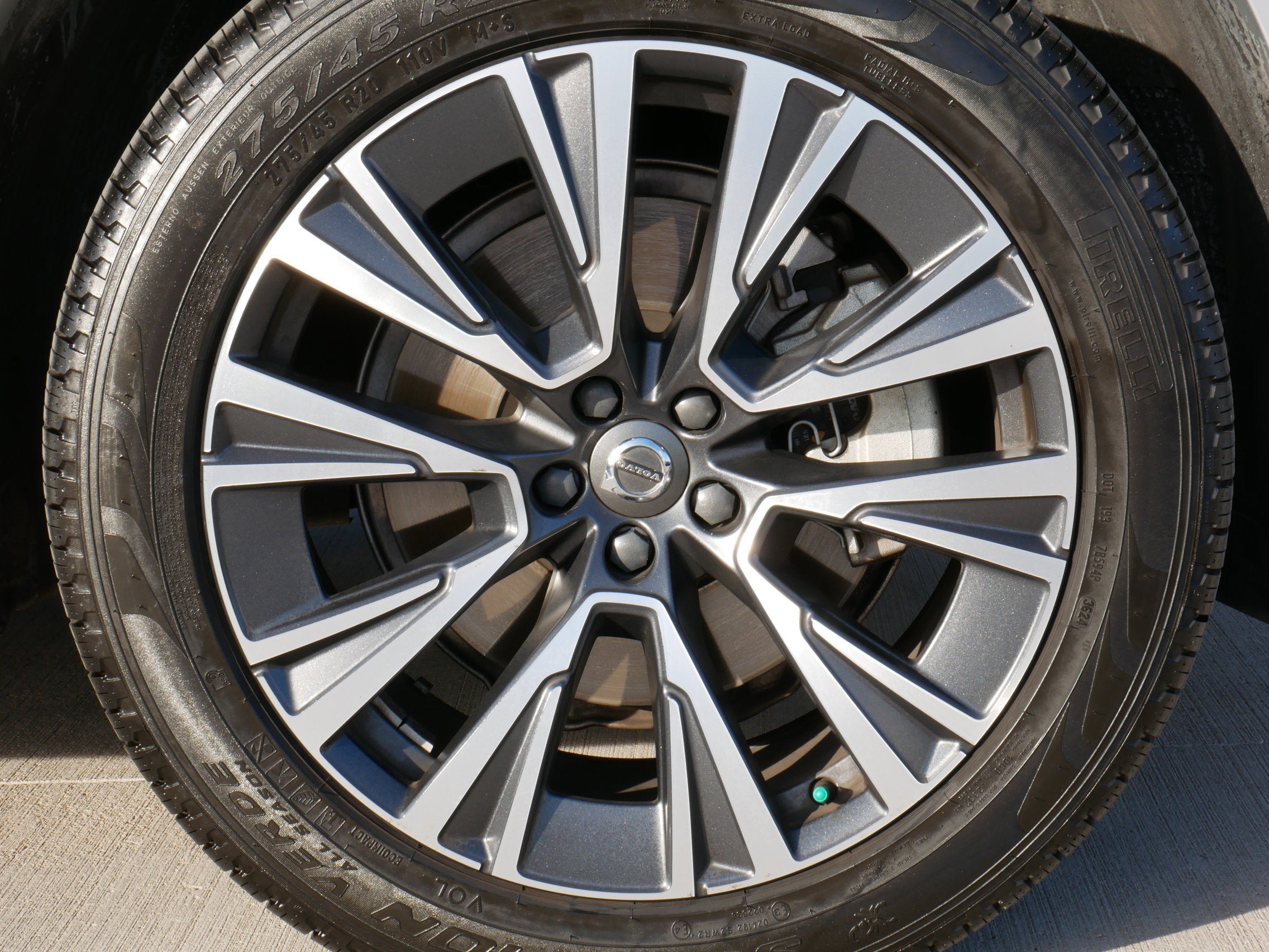 2022 Volvo XC90 Momentum