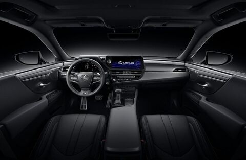 2022 Lexus ES Interior and Dashboard