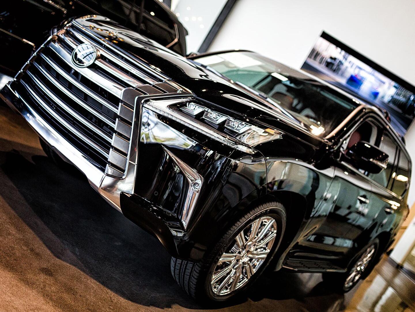 Earnhardt Lexus in Phoenix AZ